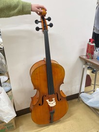 チェロ.jpg