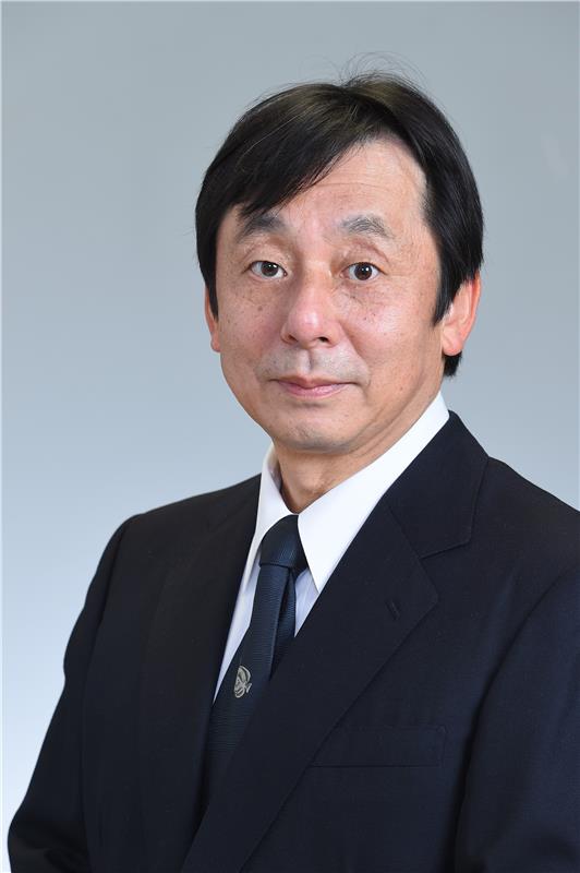 藤尾先生お写真.jpg